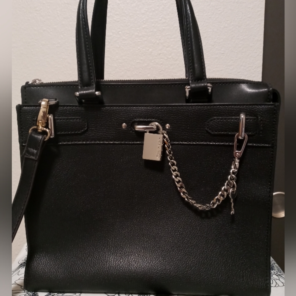 Elegant Black Calvin Klein Handbag 😍👜 - Picture 4 of 7